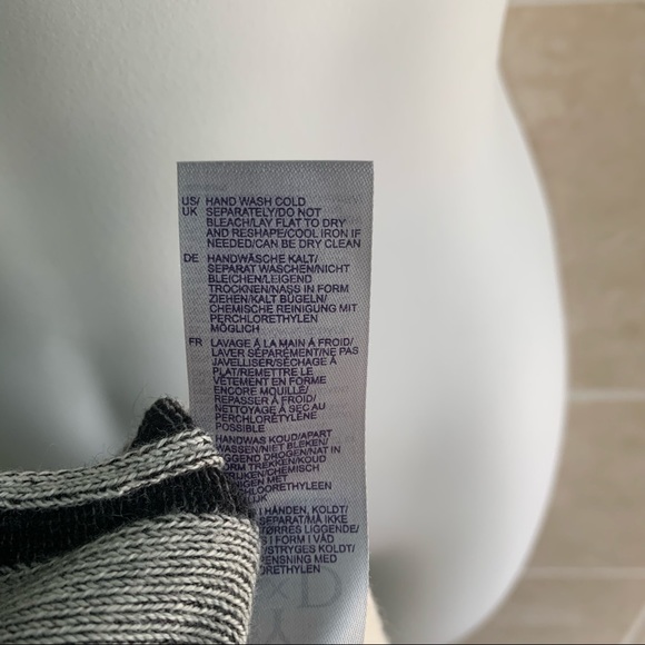 NYDJ Heather Black Sweater Poncho NWT Plus - Picture 7 of 7